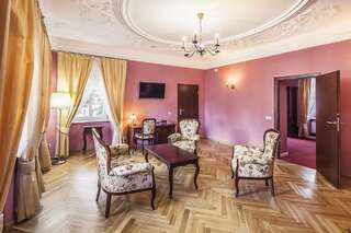 Отель Pałac Łagów Згожелец Улучшенный двухместный номер с 1 кроватью-1